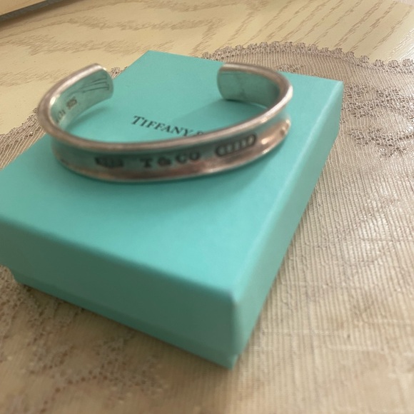 Tiffany and co cuff bracelet - Picture 6 of 6